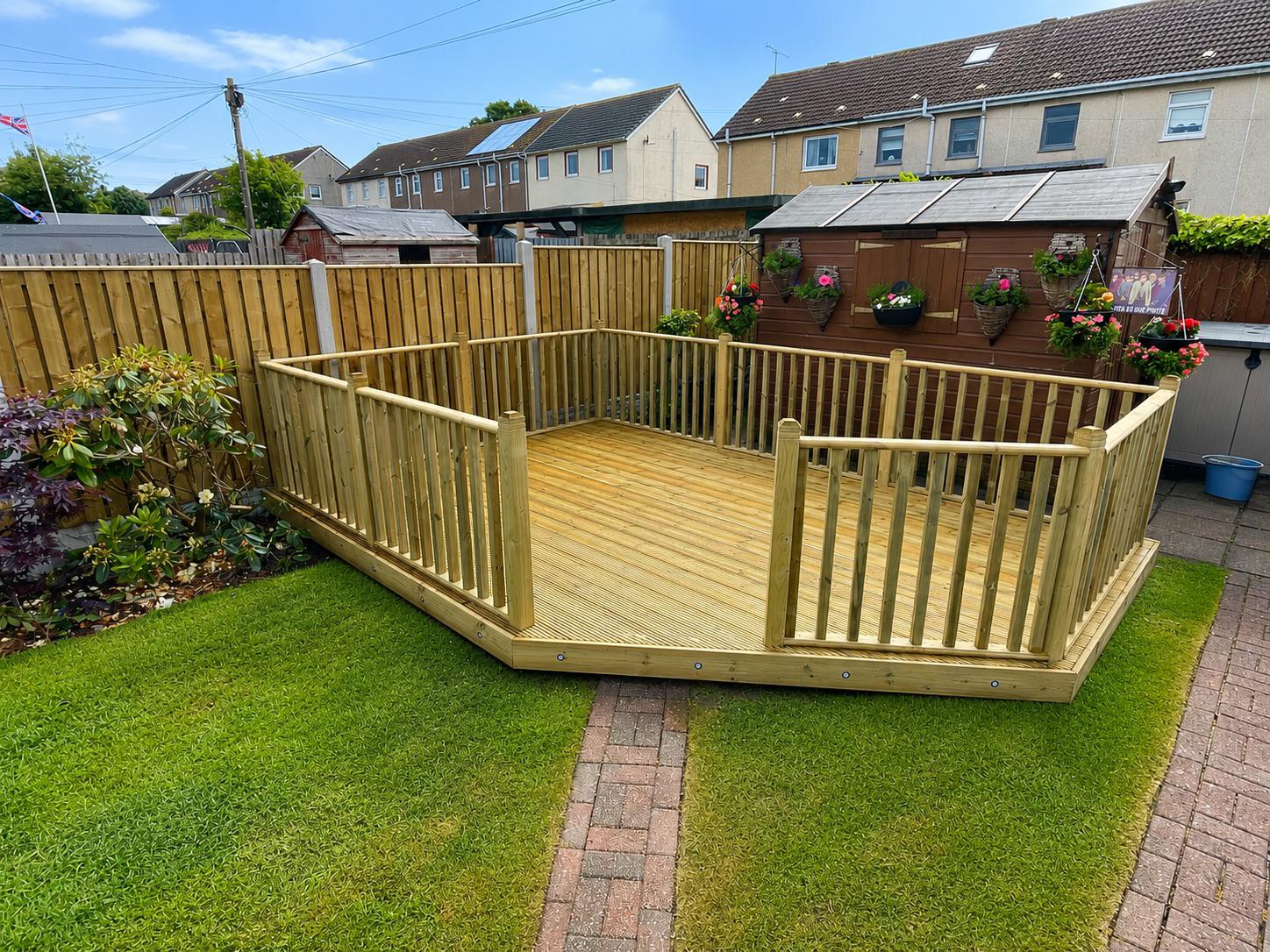 Octagonal timber decking with full perimeter balustrade